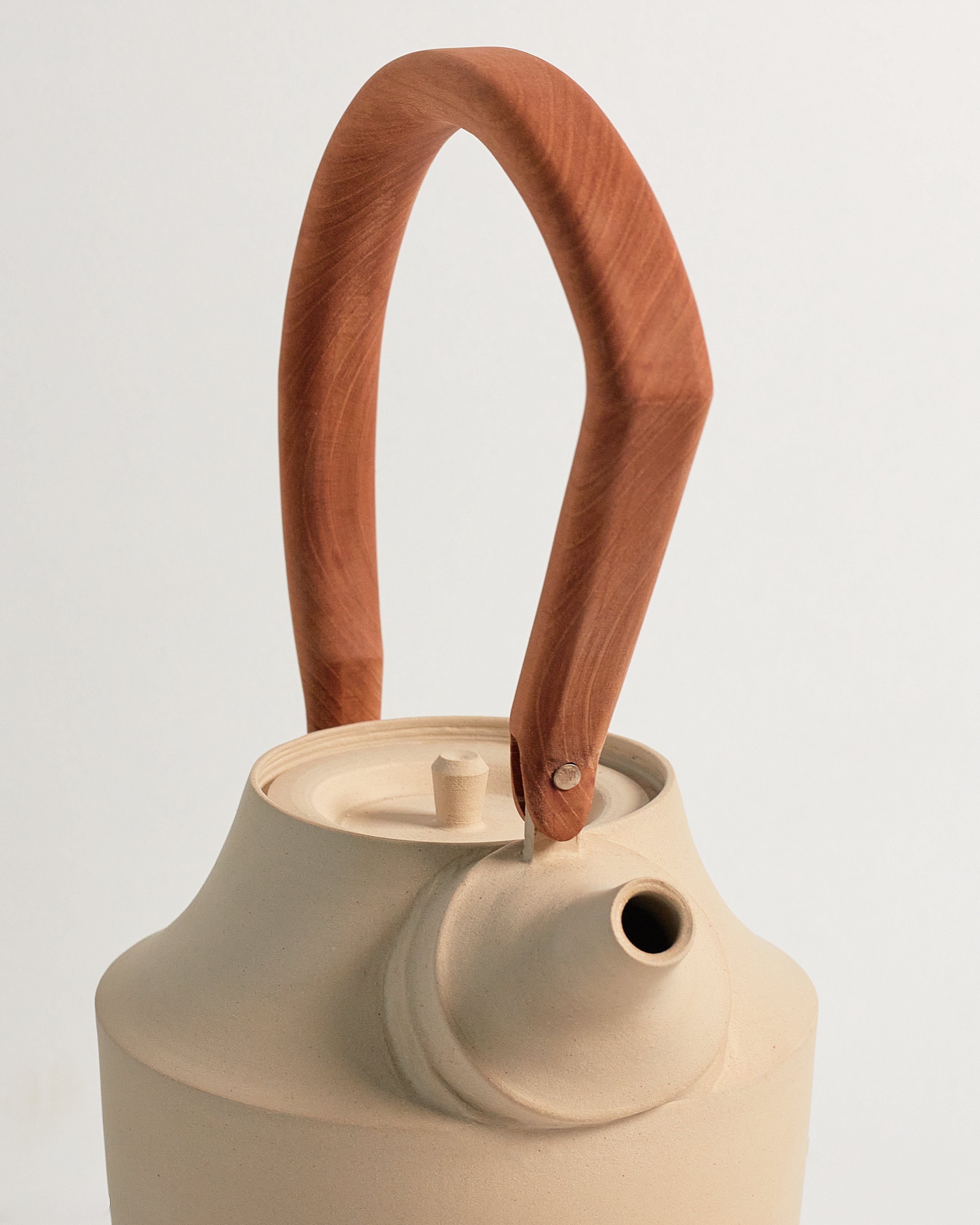 Ceramic Kettle Air – Moritz Frohnhöfer