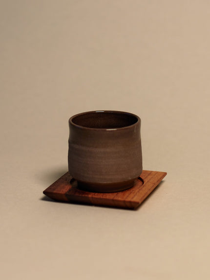 Handgefertigte Designer-Espressotasse aus Keramik von Moritz Frohnhöfer – exklusives Unikat bei Modern Masterpieces
